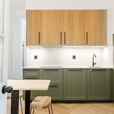 Vanilla 5br Downtown - Prime Location דירה